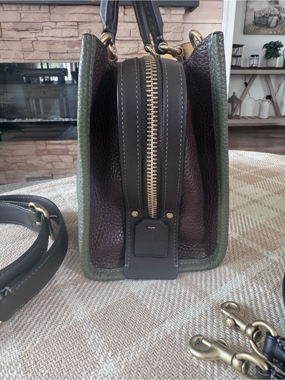 NEW COACH Rogue 25 in Army Green in Regenerative Leather C1764 - pending sale - Picture 3 of 14